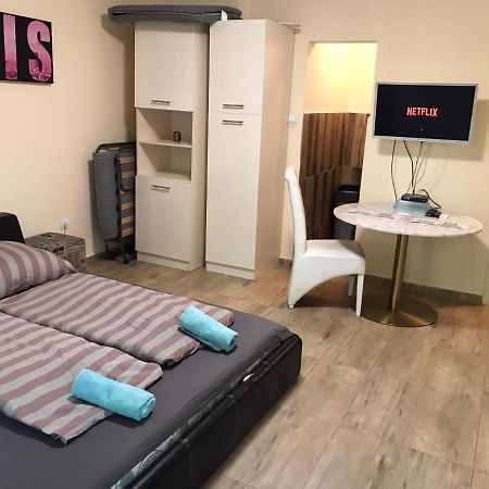 Roland Apartmant Zuglo Будапеща Екстериор снимка