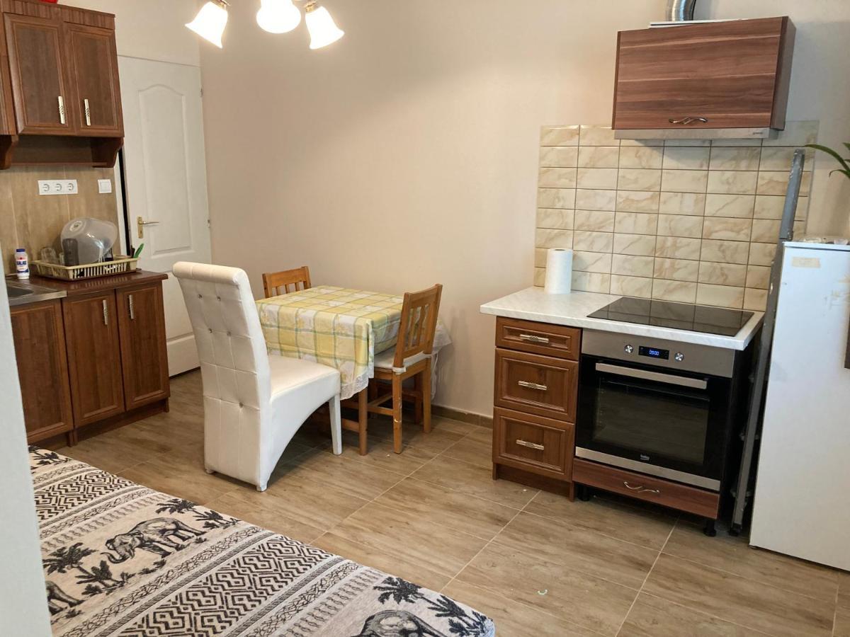 Roland Apartmant Zuglo Будапеща Екстериор снимка