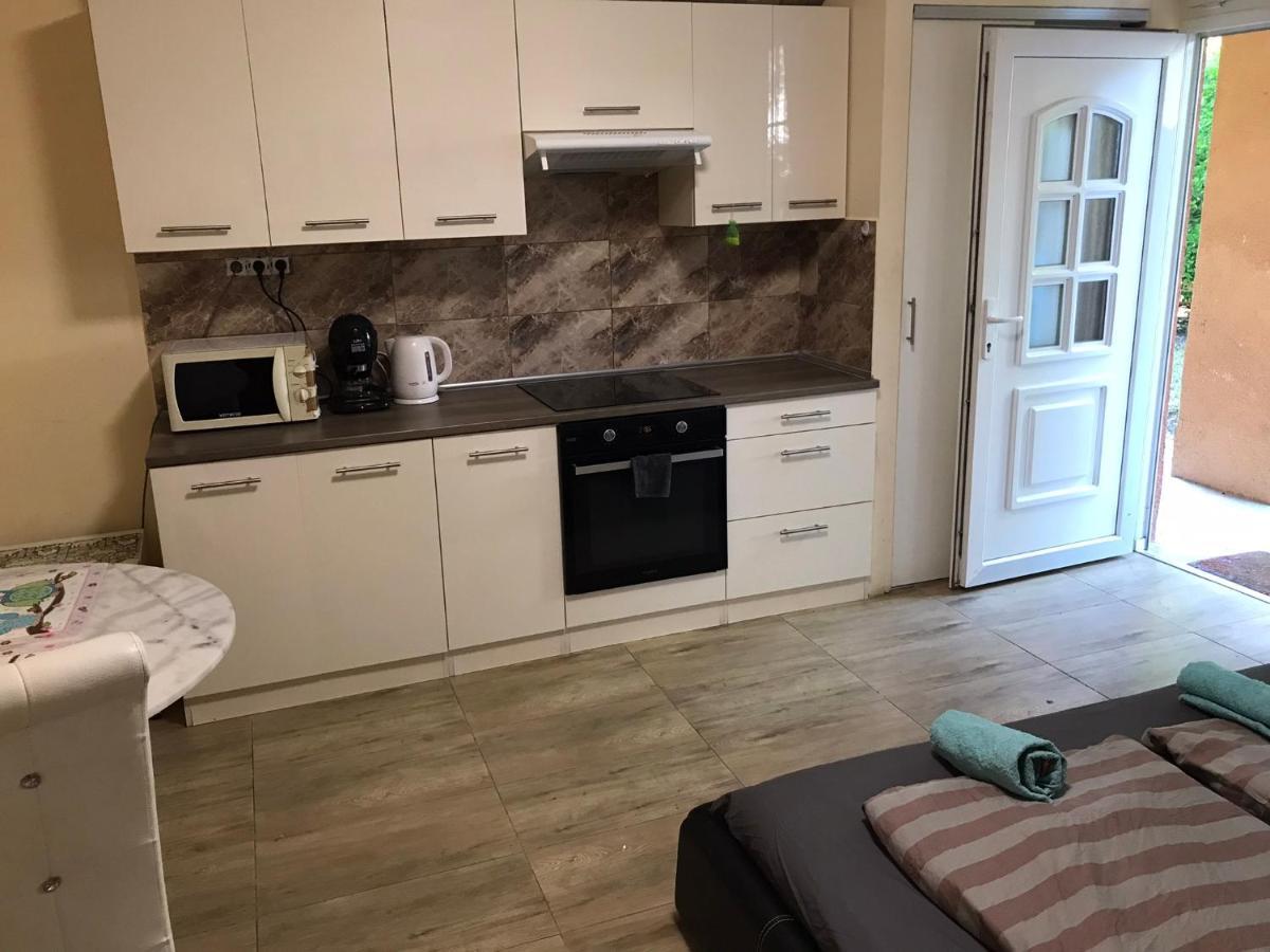Roland Apartmant Zuglo Будапеща Екстериор снимка